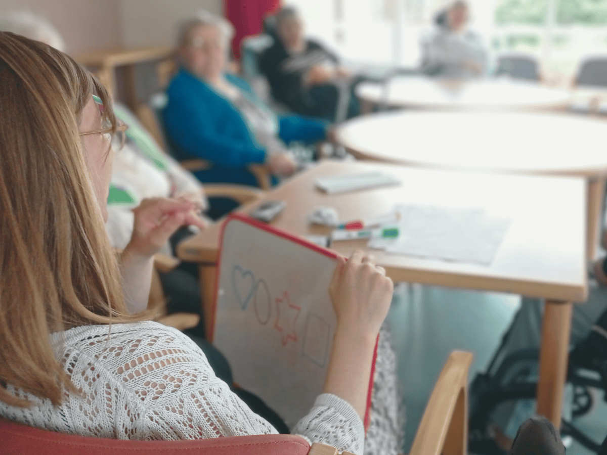 Comment animer un atelier mémoire en groupe : guide&nbsp;complet